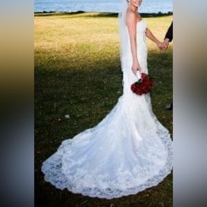 Maggie Sottero Wedding Dress. The pictures don't do this justice!!